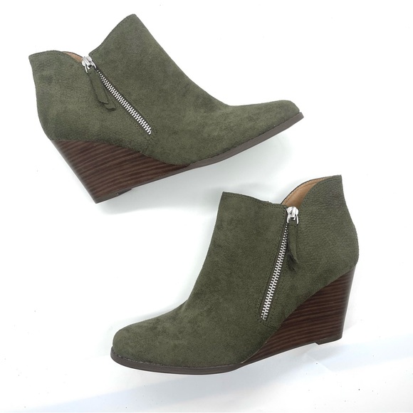 New Directions Olive Green Sarita Wedge Booties Women Size 9.5 Vegan Suede Fall - Picture 2 of 11